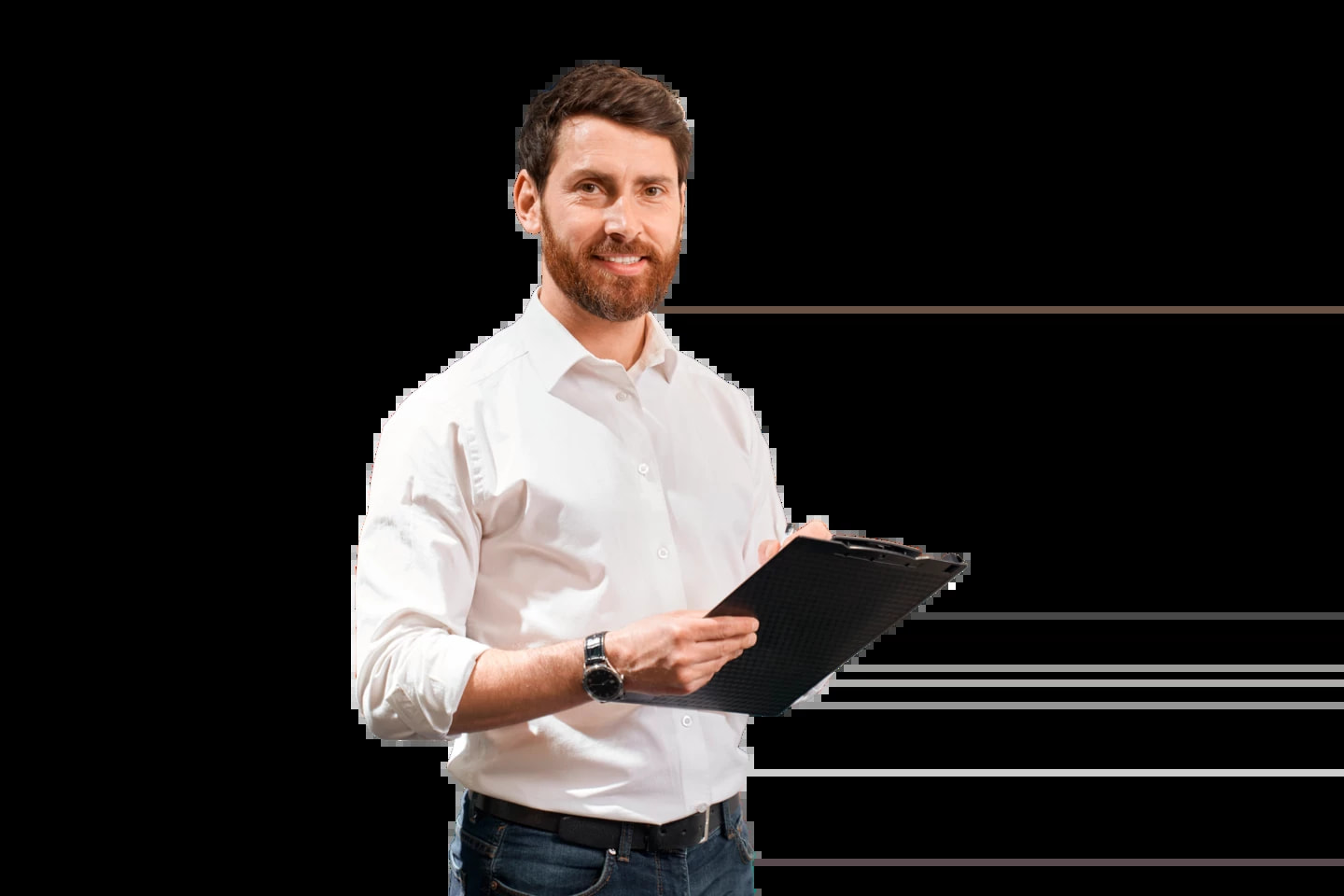 Empresário segurando um tablet no meio de um salão de festas.